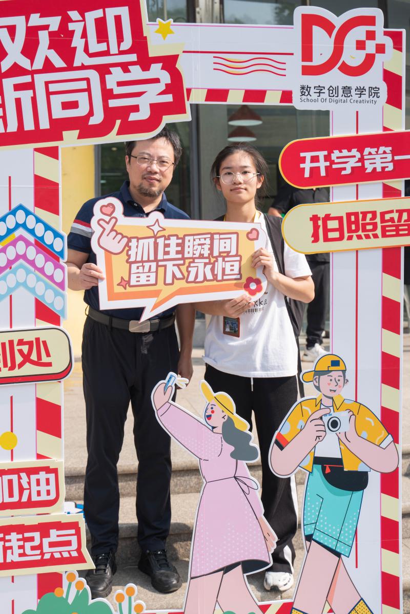 报到现场4.jpg